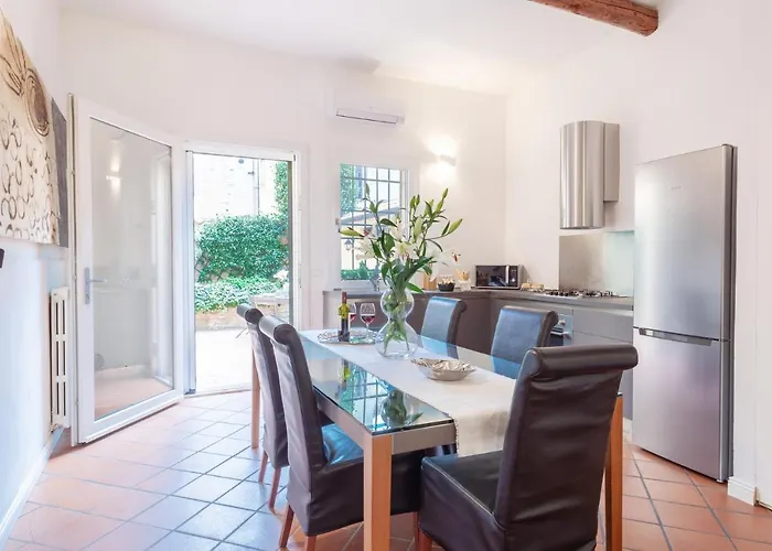 Guesthost - L'angolo Segreto Nel Pieno Centro Di *