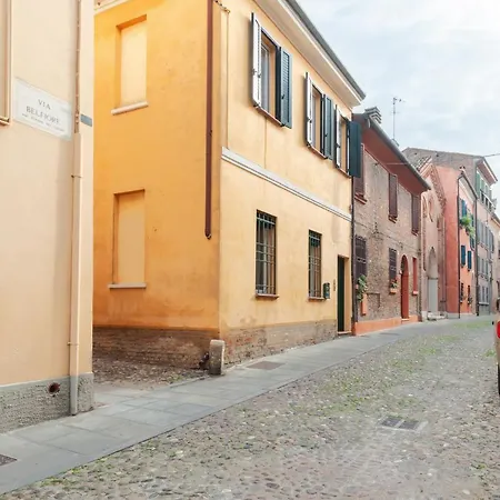 Apartament Guesthost - L'angolo Segreto Nel Pieno Centro Di Ferrara