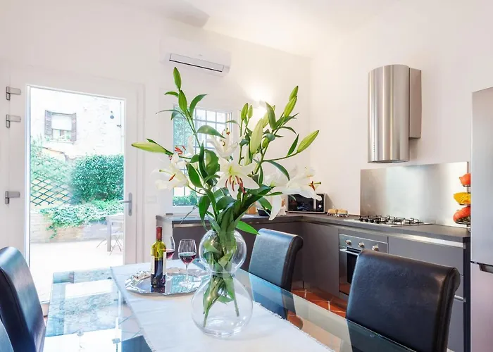 Guesthost - L'angolo Segreto Nel Pieno Centro Di