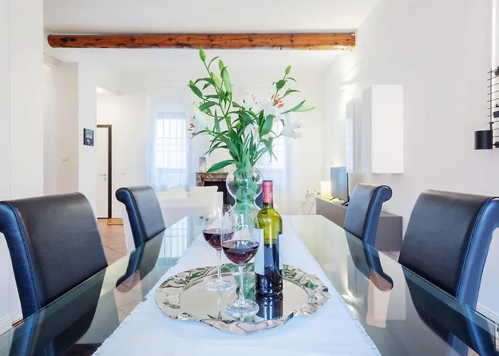 Guesthost - L'angolo Segreto Nel Pieno Centro Di