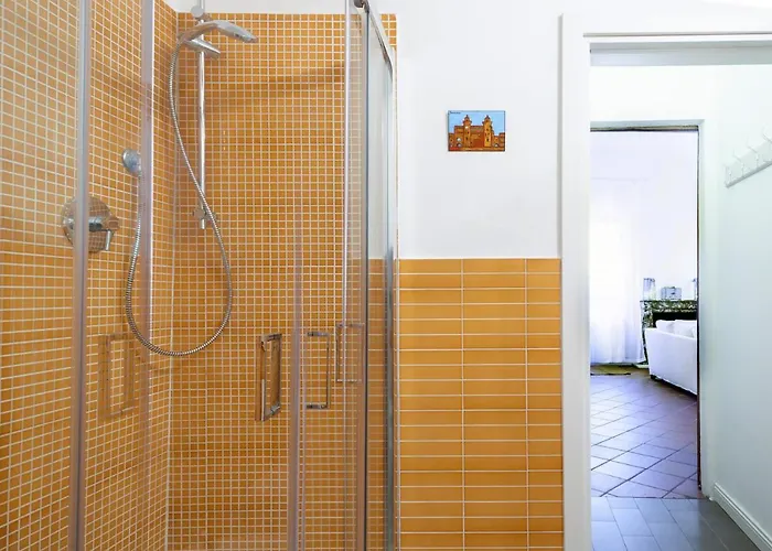 Guesthost - L'angolo Segreto Nel Pieno Centro Di Apartament