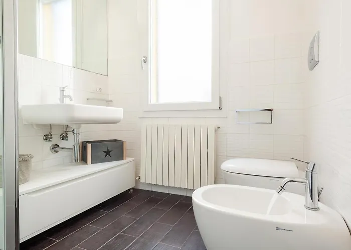 Guesthost - L'angolo Segreto Nel Pieno Centro Di *