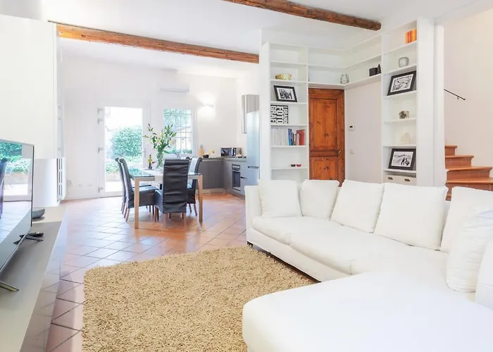 Guesthost - L'angolo Segreto Nel Pieno Centro Di *