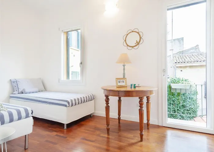 Apartament Guesthost - L'angolo Segreto Nel Pieno Centro Di